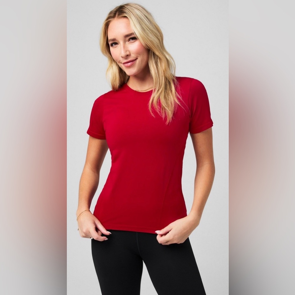 Fabletics Holly Berry Red SS T-shirt XXL NWT Feather Tech+ Anti-odor